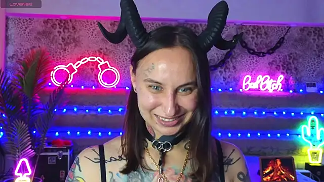 Snapshot of Cool_Freak_ chatting on May 15, 2026, 10:02 am Cool Freak online show from May 15, 2026, 10:02 am