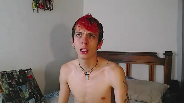 Snapshot of Twink_Temptation chatting on October 21, 2025, 2:33 am Twink Temptation online show from October 21, 2025, 2:33 am