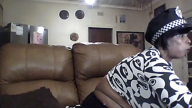 Snapshot of Gucci_Bx chatting on October 14, 2025, 10:20 pm Gucci Bx online show from October 14, 2025, 10:20 pm