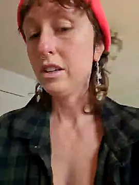 Snapshot of mossy_kiss chatting on January 23, 2025, 3:32 pm mossy kiss online show from January 23, 2025, 3:32 pm