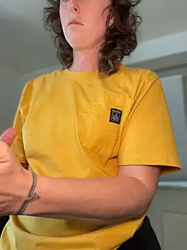 Snapshot of mossy_kiss chatting on April 9, 2026, 6:47 pm mossy kiss online show from April 9, 2026, 6:47 pm