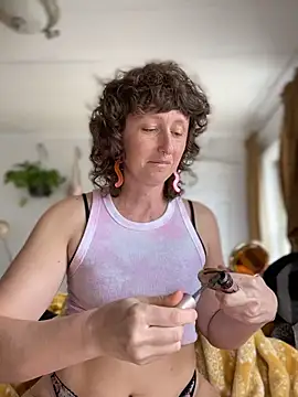 Snapshot of mossy_kiss chatting on March 20, 2026, 5:03 pm mossy kiss online show from March 20, 2026, 5:03 pm