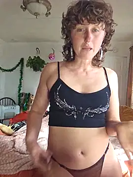 Snapshot of mossy_kiss chatting on December 15, 2025, 7:31 pm mossy kiss online show from December 15, 2025, 7:31 pm