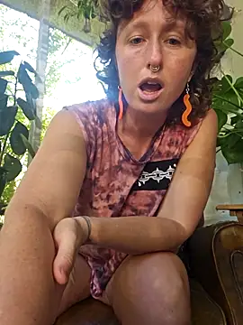 Snapshot of mossy_kiss chatting on September 16, 2025, 3:13 pm mossy kiss online show from September 16, 2025, 3:13 pm