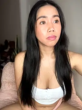 JazzieXo online show from April 21, 2026, 9:54 pm