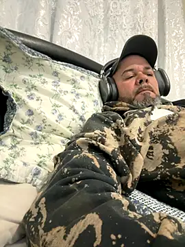 Snapshot of Cristian-Brayan chatting on November 7, 2025, 11:15 am Cristian-Brayan online show from November 7, 2025, 11:15 am