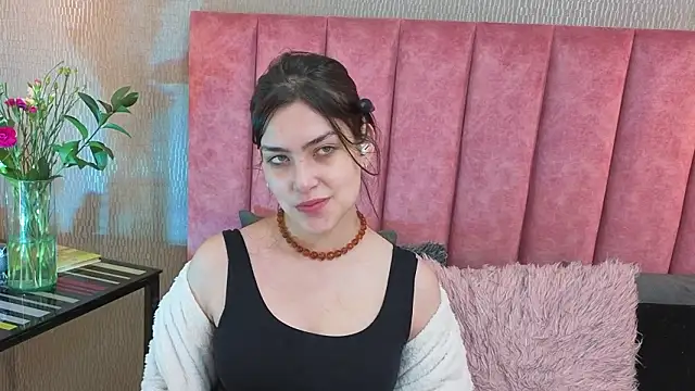 Alexa Thaylor  online show from February 23, 2026, 3:23 pm