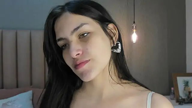 Alexa Thaylor  online show from September 13, 2025, 3:12 pm