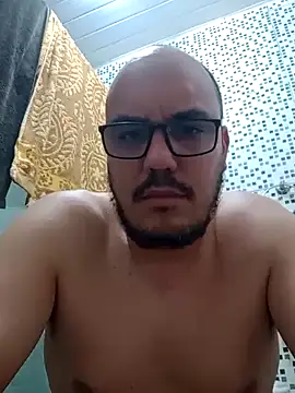 RobertoBuzios22 online show from December 15, 2024, 6:26 pm