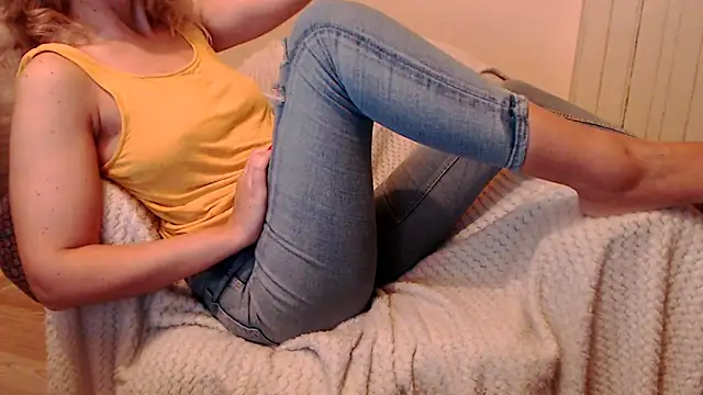 Snapshot of mesexylady34 chatting on October 27, 2025, 9:05 pm mesexylady34 online show from October 27, 2025, 9:05 pm