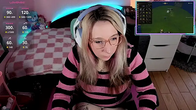 Snapshot of JustKerry chatting on March 16, 2026, 8:29 am JustKerry online show from March 16, 2026, 8:29 am