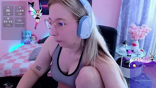 Snapshot of JustKerry chatting on April 14, 2026, 8:41 am JustKerry online show from April 14, 2026, 8:41 am