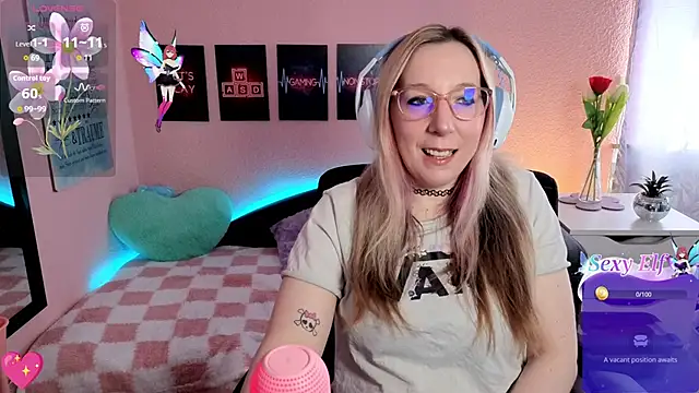 Snapshot of JustKerry chatting on March 4, 2026, 9:06 am JustKerry online show from March 4, 2026, 9:06 am