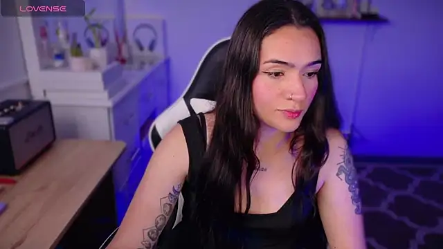 ImLui lu online show from November 15, 2025, 10:25 pm