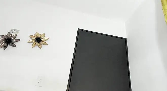 Snapshot of sarita_loven chatting on March 5, 2025, 8:00 am sarita loven online show from March 5, 2025, 8:00 am