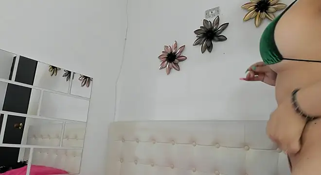 Snapshot of sarita_loven chatting on March 5, 2025, 11:06 am sarita loven online show from March 5, 2025, 11:06 am