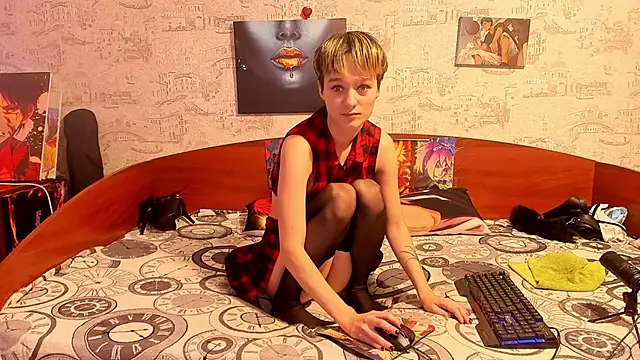 Snapshot of KagamiTayga chatting on October 1, 2025, 8:30 am KagamiTayga online show from October 1, 2025, 8:30 am