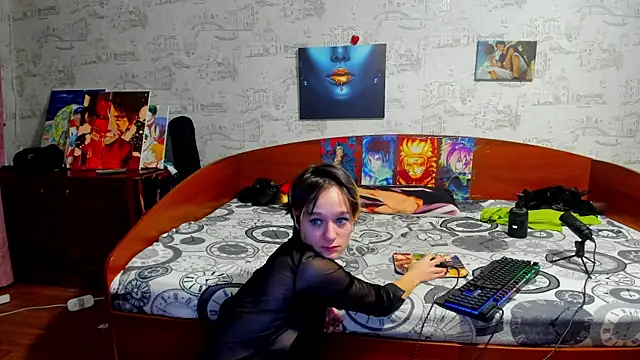 Snapshot of KagamiTayga chatting on November 14, 2025, 2:37 am KagamiTayga online show from November 14, 2025, 2:37 am