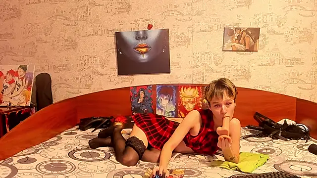 Snapshot of KagamiTayga chatting on September 22, 2025, 2:28 am KagamiTayga online show from September 22, 2025, 2:28 am