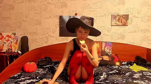 Snapshot of KagamiTayga chatting on October 30, 2025, 2:43 am KagamiTayga online show from October 30, 2025, 2:43 am