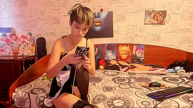 Snapshot of KagamiTayga chatting on September 23, 2025, 8:10 am KagamiTayga online show from September 23, 2025, 8:10 am