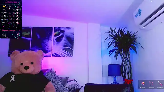 Snapshot of Sophiesweet5 chatting on March 26, 2026, 5:11 pm Sophiesweet5 online show from March 26, 2026, 5:11 pm