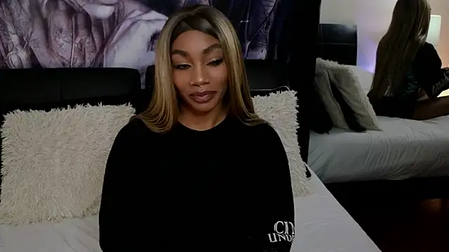 emely brandon online show from November 10, 2025, 1:54 am