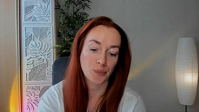 Snapshot of RebeccaMartinez chatting on March 8, 2026, 6:49 am RebeccaMartinez online show from March 8, 2026, 6:49 am