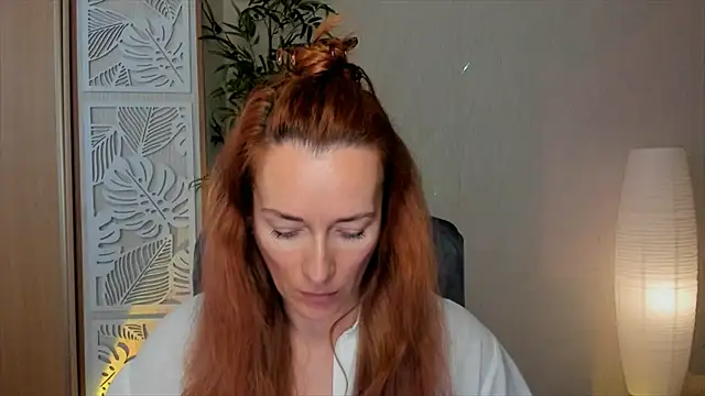 Snapshot of RebeccaMartinez chatting on April 4, 2026, 6:09 am RebeccaMartinez online show from April 4, 2026, 6:09 am