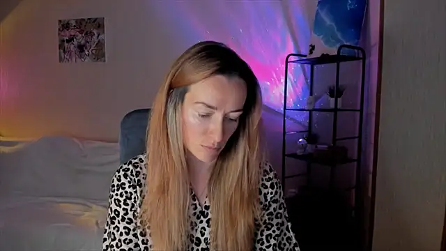 RebeccaMartinez online show from November 29, 2025, 7:19 am