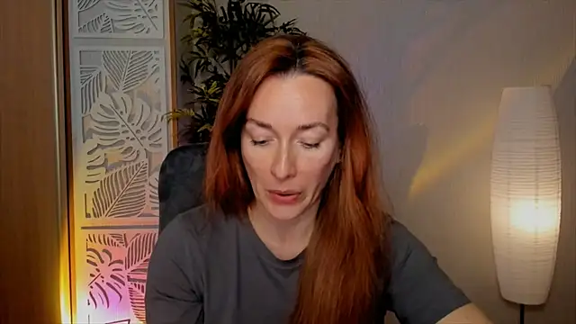 Snapshot of RebeccaMartinez chatting on April 10, 2026, 12:01 pm RebeccaMartinez online show from April 10, 2026, 12:01 pm