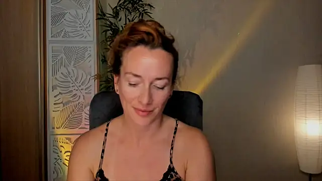 Snapshot of RebeccaMartinez chatting on July 6, 2026, 11:06 am RebeccaMartinez online show from July 6, 2026, 11:06 am
