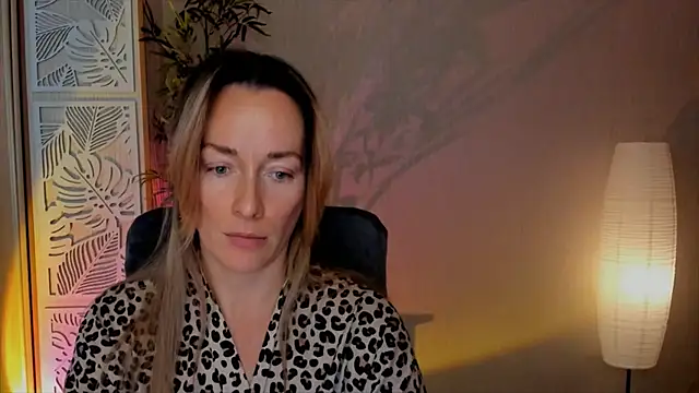 RebeccaMartinez online show from February 11, 2026, 5:51 am