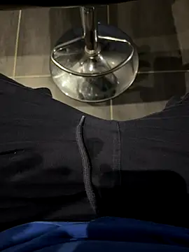 Snapshot of mattexhibe chatting on December 18, 2025, 7:50 pm mattexhibe online show from December 18, 2025, 7:50 pm