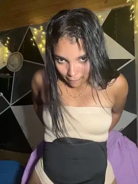 Snapshot of emilyharber chatting on October 10, 2025, 8:09 pm emilyharber online show from October 10, 2025, 8:09 pm