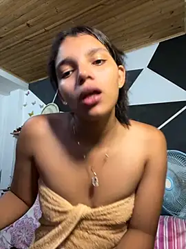 Snapshot of emilyharber chatting on September 10, 2025, 2:32 am emilyharber online show from September 10, 2025, 2:32 am