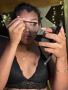 Snapshot of emilyharber chatting on October 31, 2025, 6:37 pm emilyharber online show from October 31, 2025, 6:37 pm