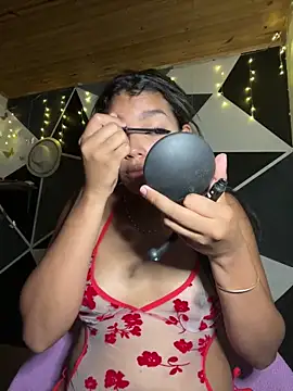 Snapshot of emilyharber chatting on October 8, 2025, 7:14 pm emilyharber online show from October 8, 2025, 7:14 pm