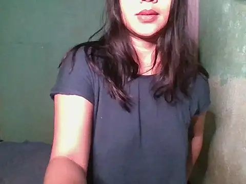 Snapshot of _smiling4u_ chatting on December 5, 2025, 8:24 am smiling4u online show from December 5, 2025, 8:24 am