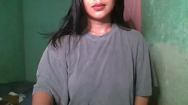 Snapshot of _smiling4u_ chatting on November 1, 2025, 3:50 pm smiling4u online show from November 1, 2025, 3:50 pm