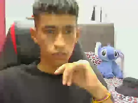 Snapshot of Angelstripboy chatting on April 25, 2026, 5:43 pm Angelstripboy online show from April 25, 2026, 5:43 pm