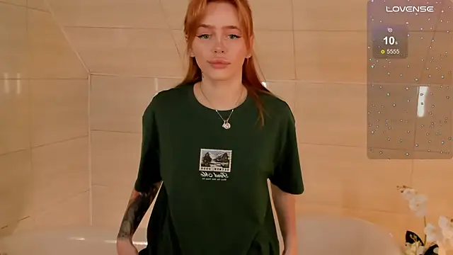 Phoenix Margo online show from September 9, 2025, 3:27 am