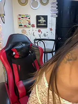 Liamiler01  online show from April 25, 2026, 3:20 am