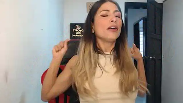 Snapshot of Liamiler01_ chatting on October 29, 2025, 12:26 pm Liamiler01 online show from October 29, 2025, 12:26 pm