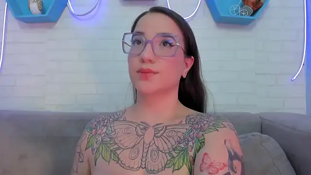 Snapshot of DEVA_BLUE_ chatting on January 20, 2025, 7:47 am DEVA BLUE  online show from January 20, 2025, 7:47 am