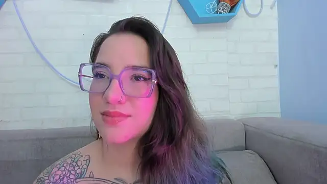 Snapshot of DEVA_BLUE_ chatting on February 10, 2025, 6:53 am DEVA BLUE  online show from February 10, 2025, 6:53 am