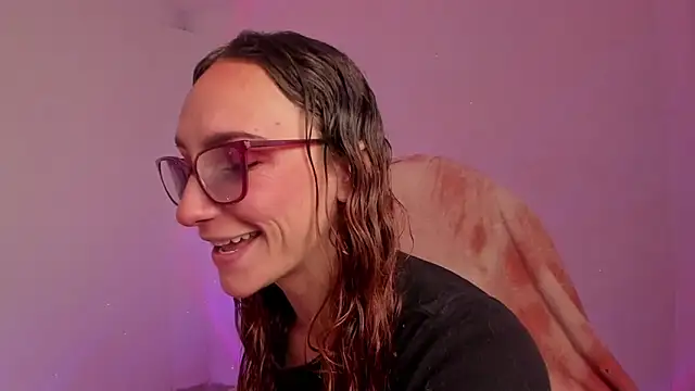 Snapshot of _lh_ chatting on September 18, 2025, 1:36 pm  lh  online show from September 18, 2025, 1:36 pm