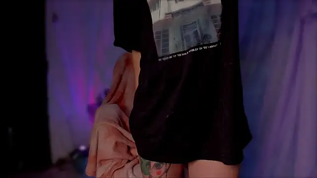 Snapshot of _lh_ chatting on December 10, 2024, 11:11 am  lh  online show from December 10, 2024, 11:11 am