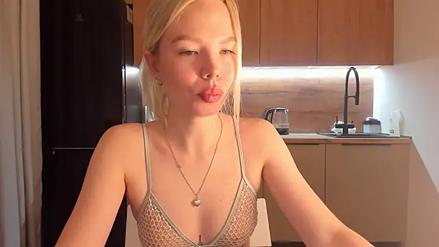 Olivia Bells online show from March 15, 2025, 9:05 pm