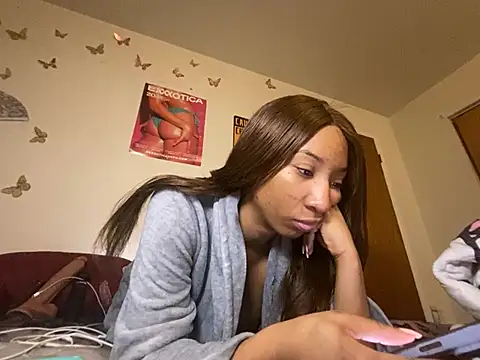 Snapshot of Iceblanca chatting on February 3, 2026, 11:54 pm Iceblanca online show from February 3, 2026, 11:54 pm